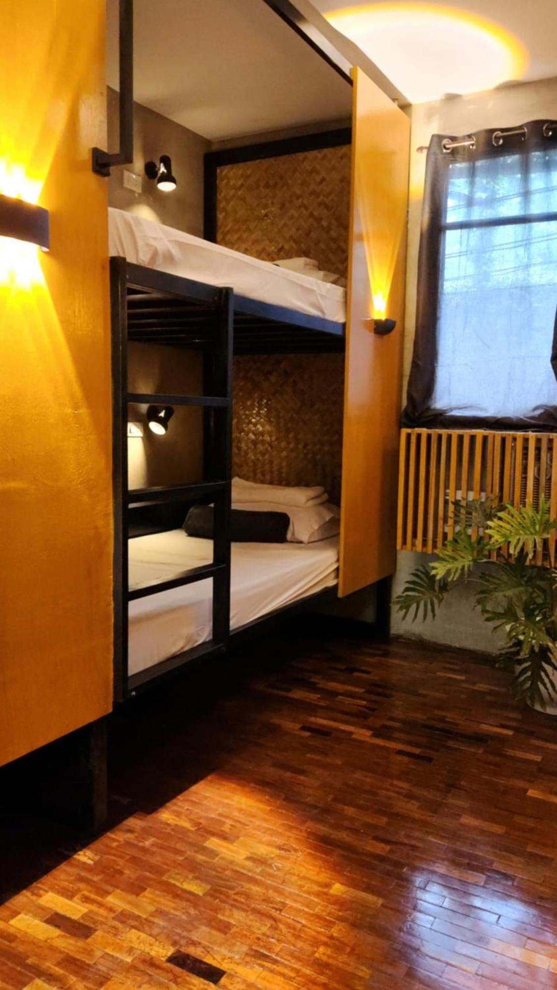 Reef Hostel Puerto Princesa Екстер'єр фото