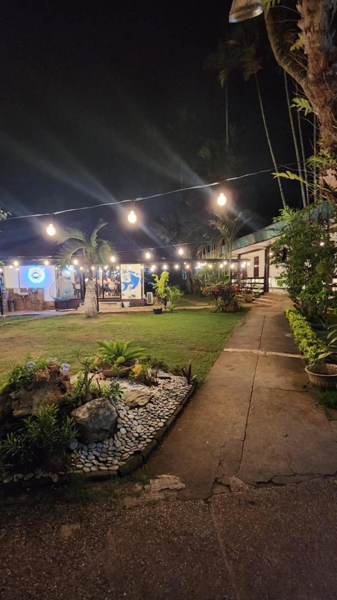 Reef Hostel Puerto Princesa Екстер'єр фото